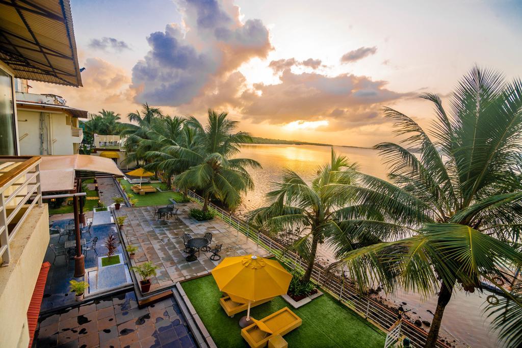 Deltin Palms Riverfront Panaji Eksteriør bilde