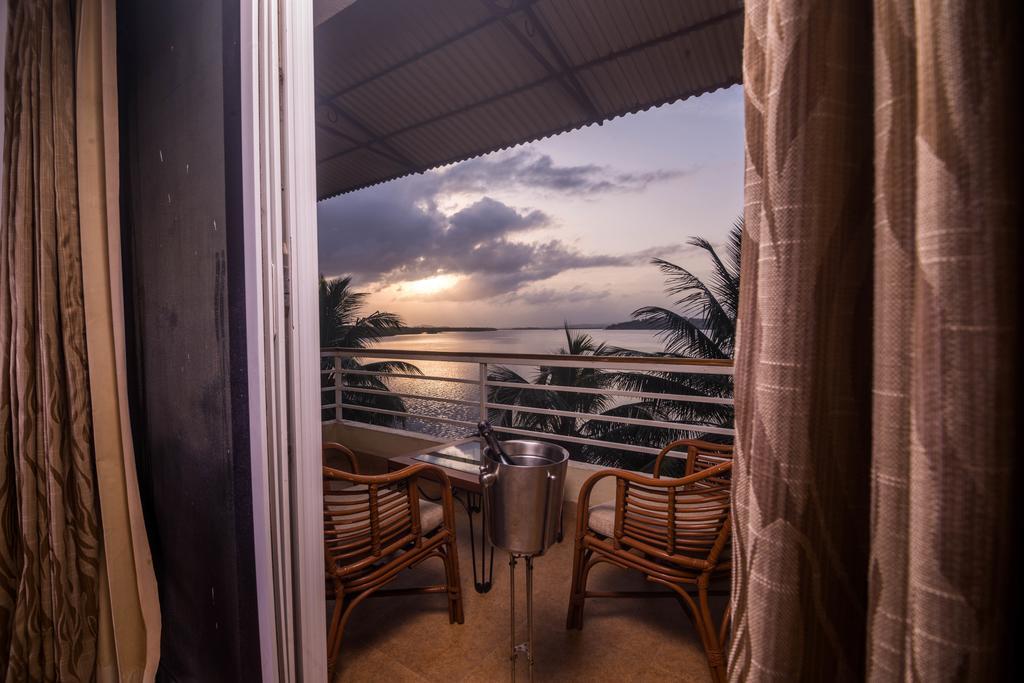 Deltin Palms Riverfront Panaji Eksteriør bilde